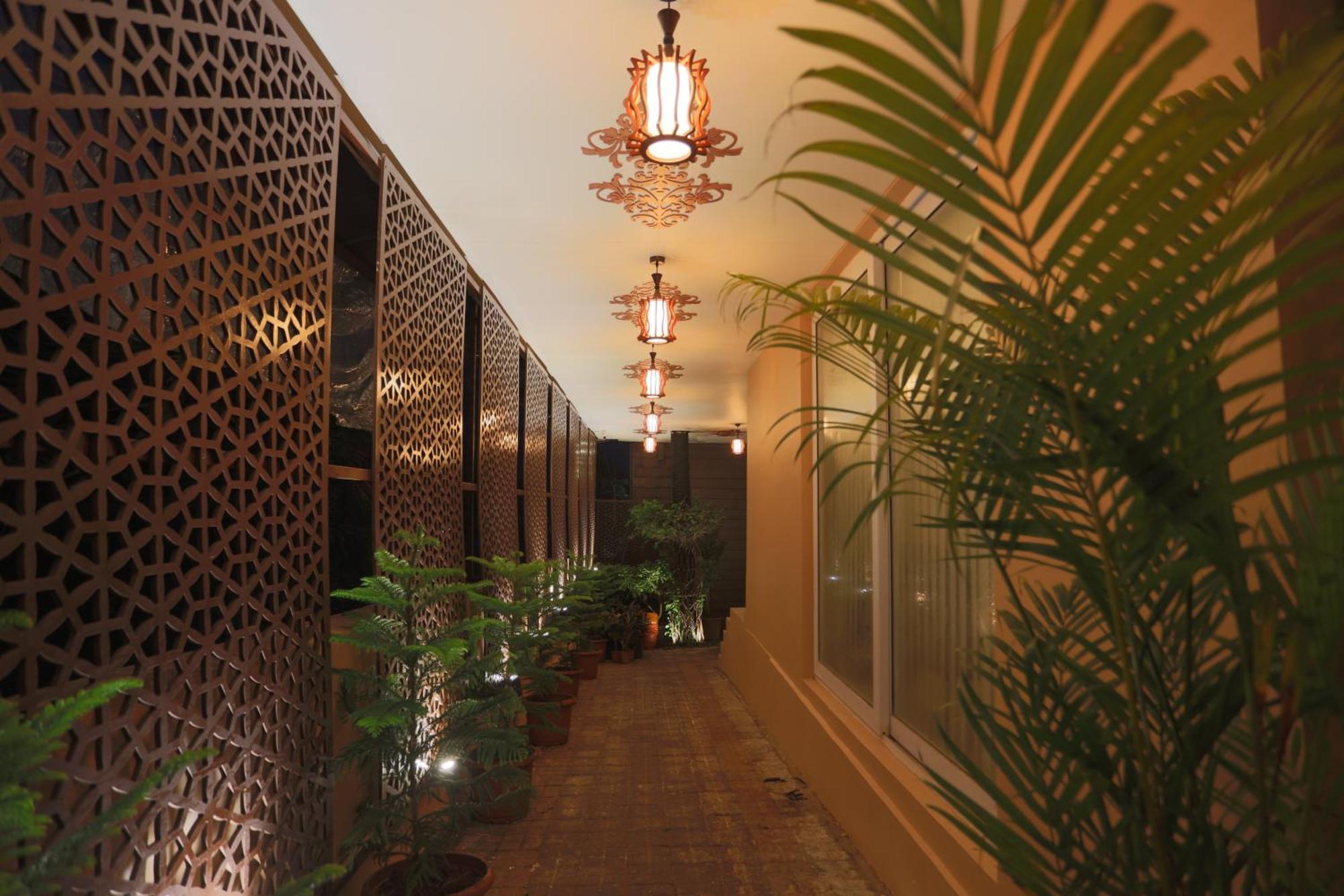 Hotel Sinon Baga Retreat Exterior foto